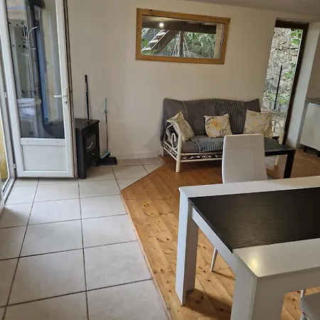 Spacious With Garden In Gorges D'ardeche Apartment *